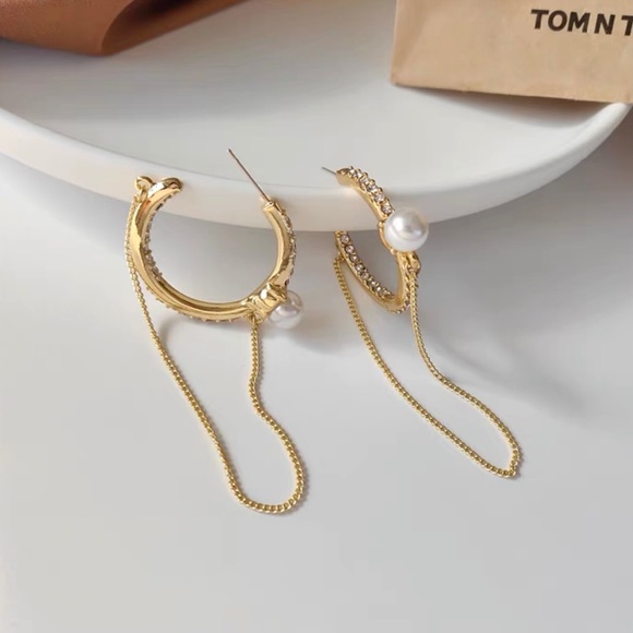 💫Hug Me Hoop Earring💫 - Picture 5 of 5